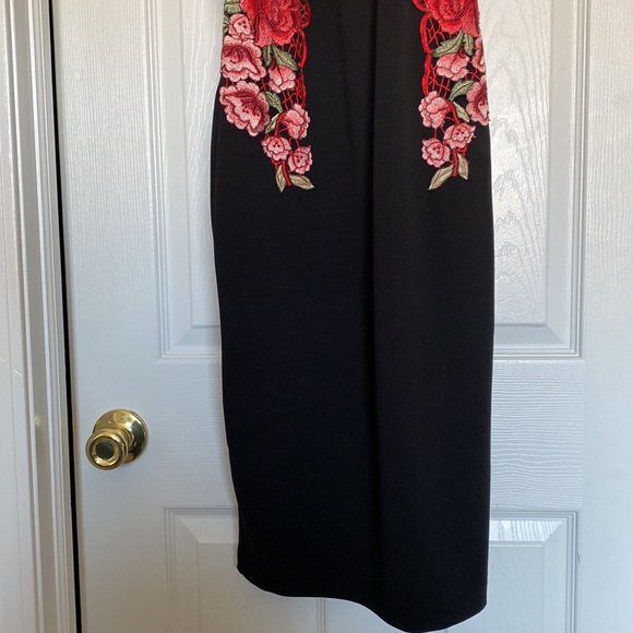 Black Bisou Bisou Dress - Picture 2 of 4